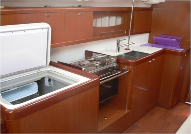 Tosca-Beneteau Oceanis 40